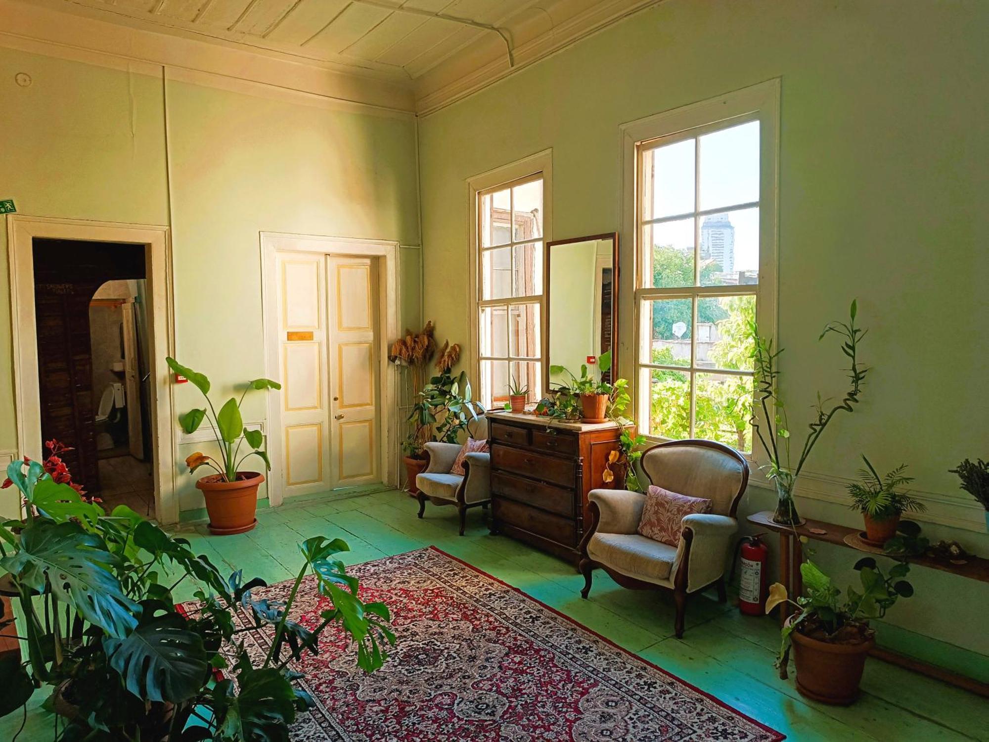 Hostel Lotus Garden