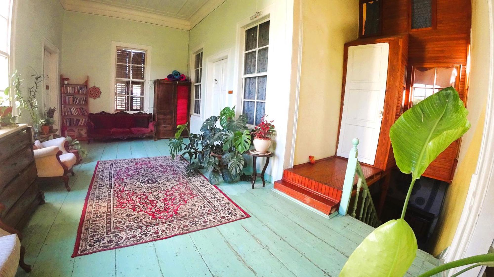 Lotus Garden Hostel *