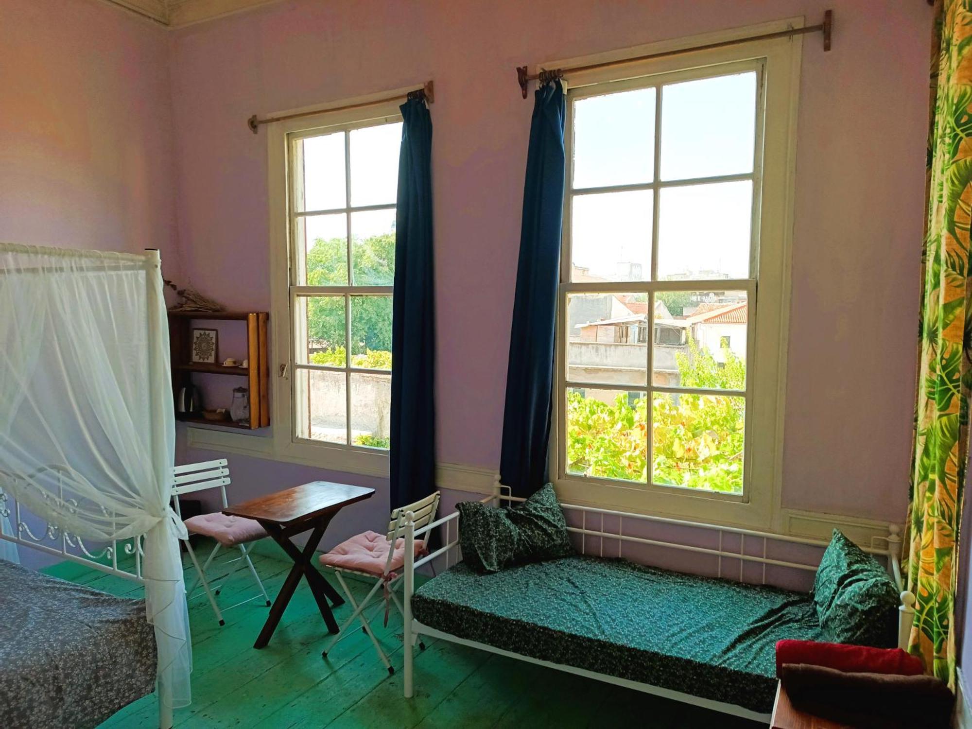 Lotus Garden Hostel İzmir